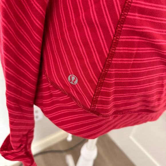 Lululemon Think Fast Pullover cranberry sweatshirt hoodie sweater size 8 - Picture 11 of 12